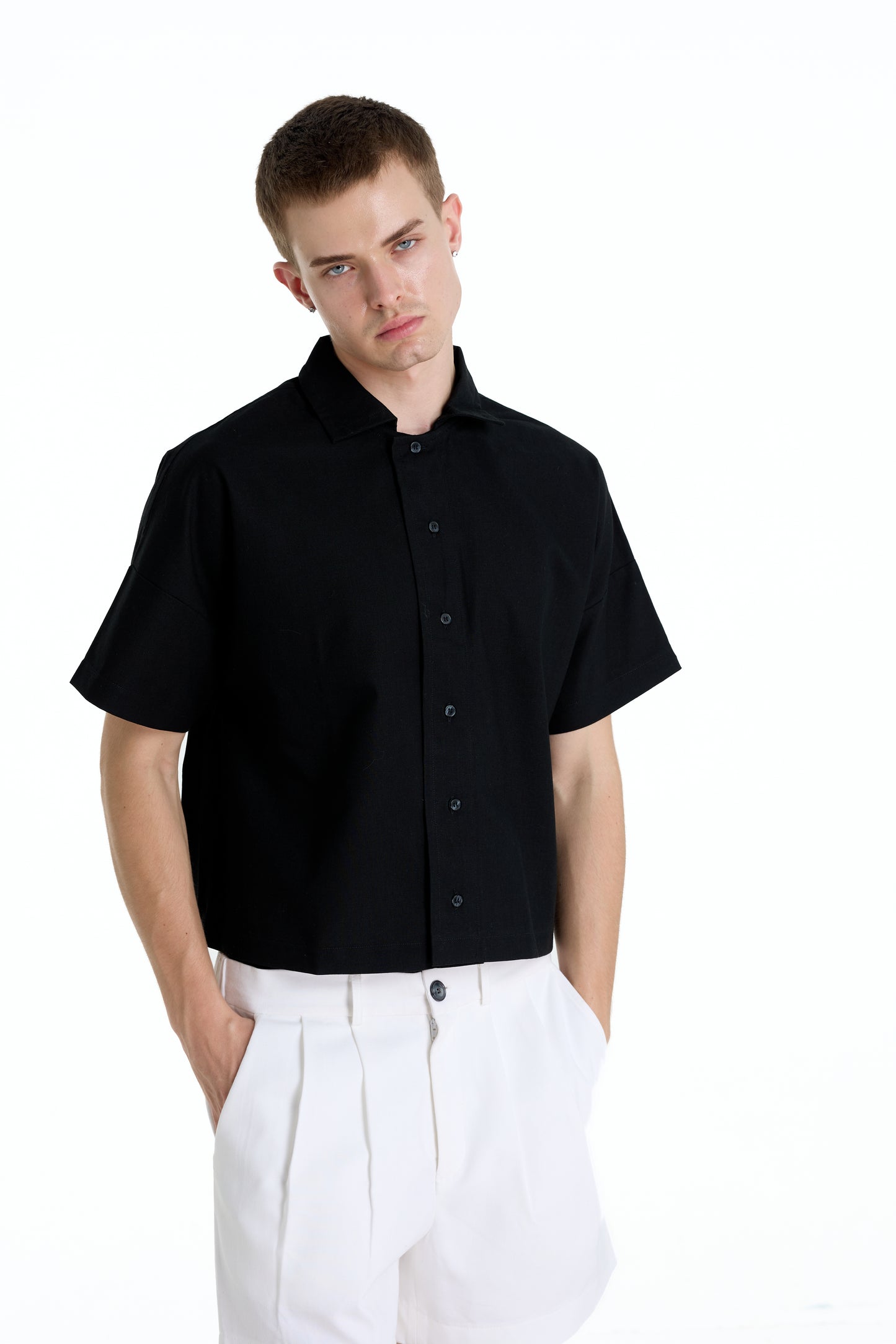 BONJOUR MADAME LINEN BLACK CROP SHIRT