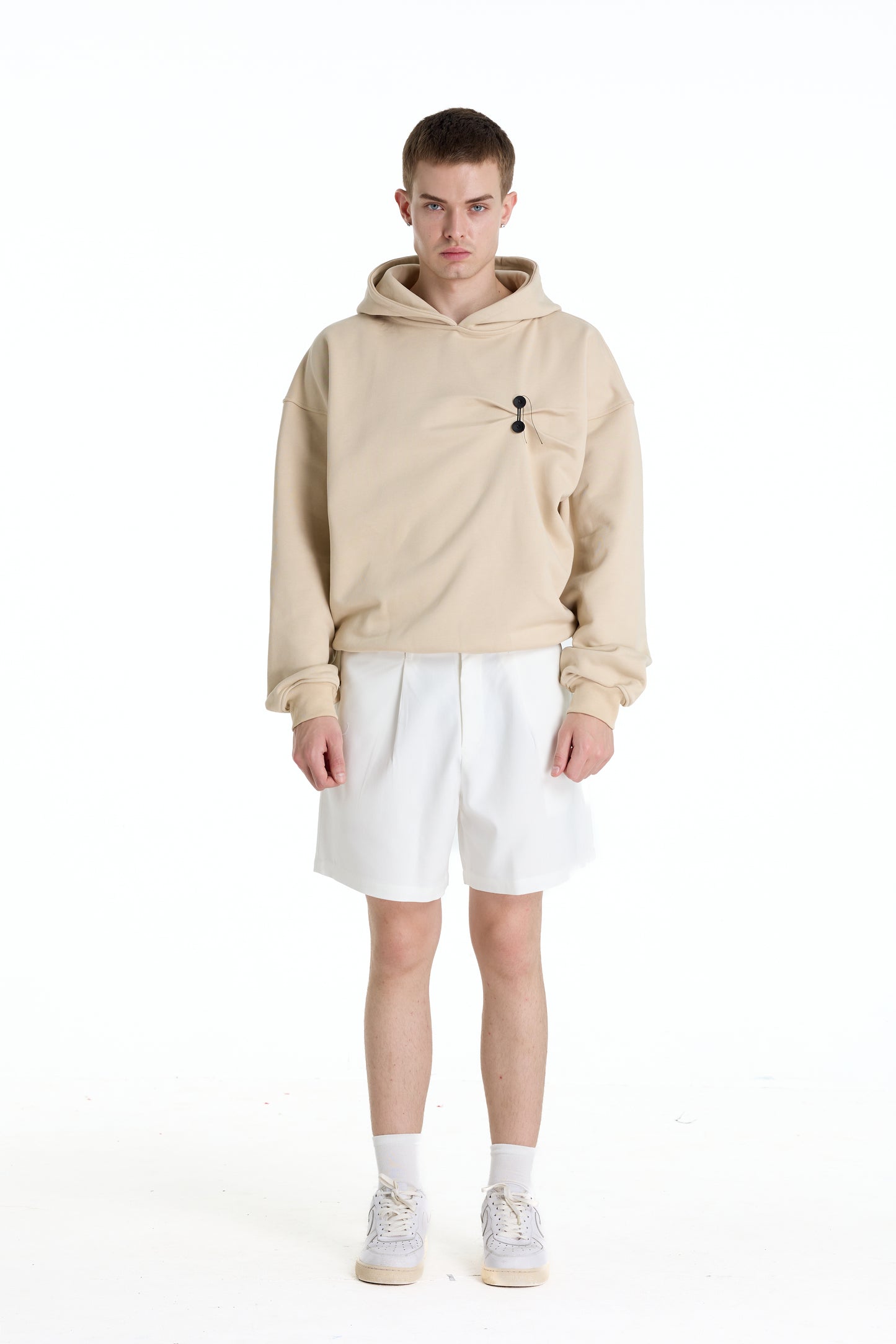 LOW WAIST WHITE LINEN LAINE SHORTS