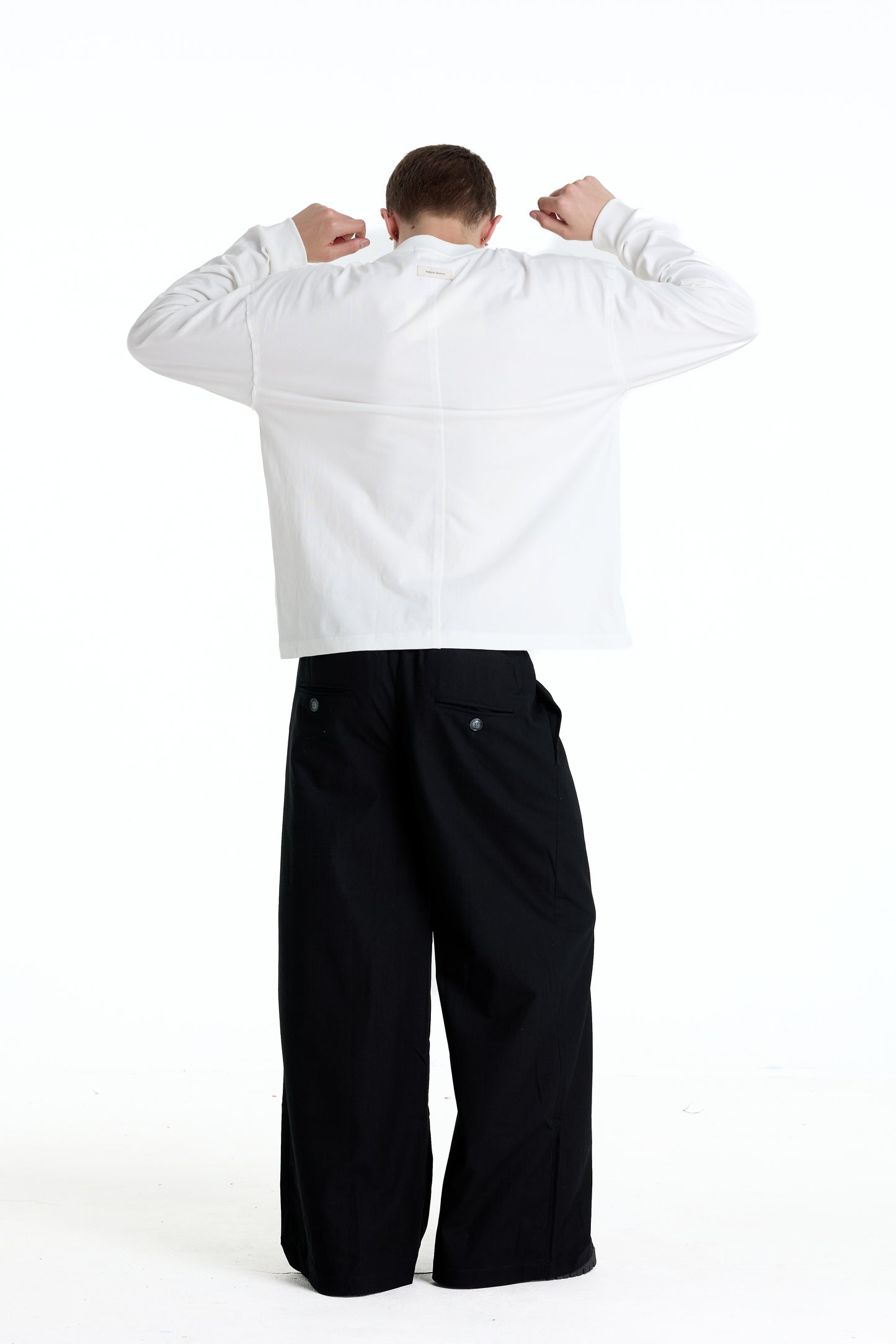 ME EMBROIDERY LONGTEE WHITE