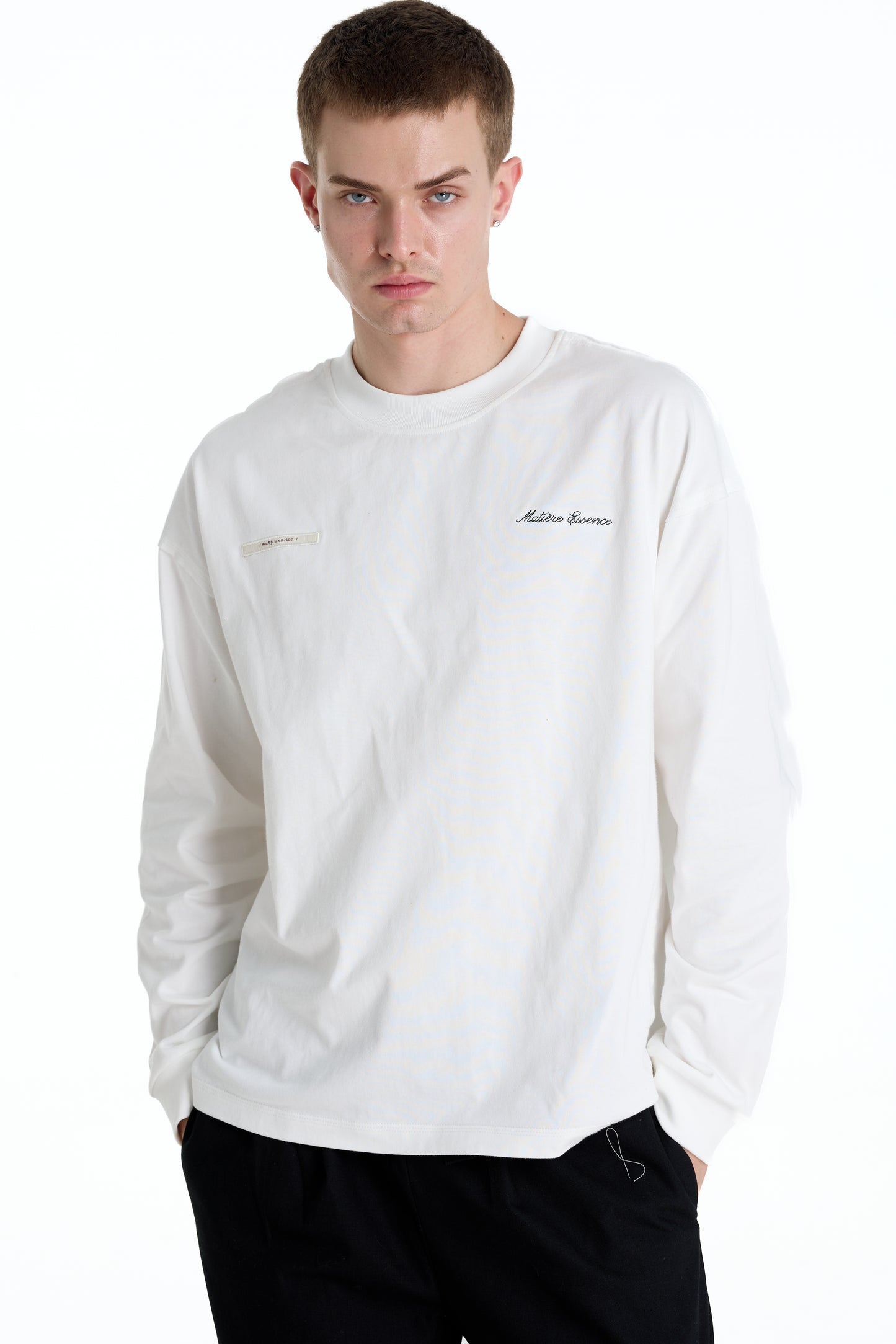 ME EMBROIDERY LONGTEE WHITE