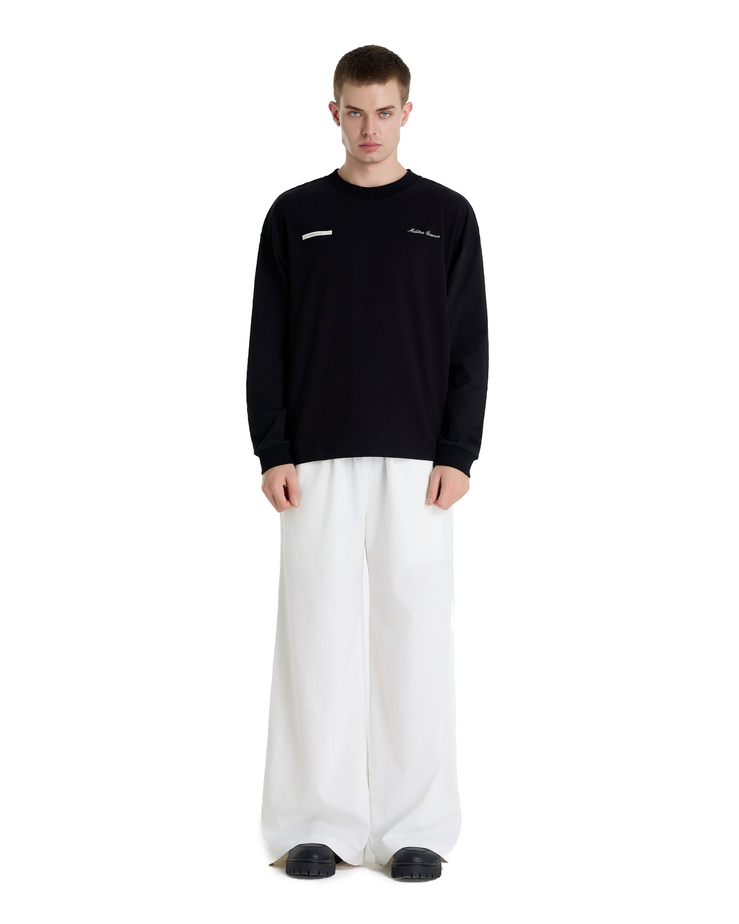 ME EMBROIDERY LONGTEE BLACK