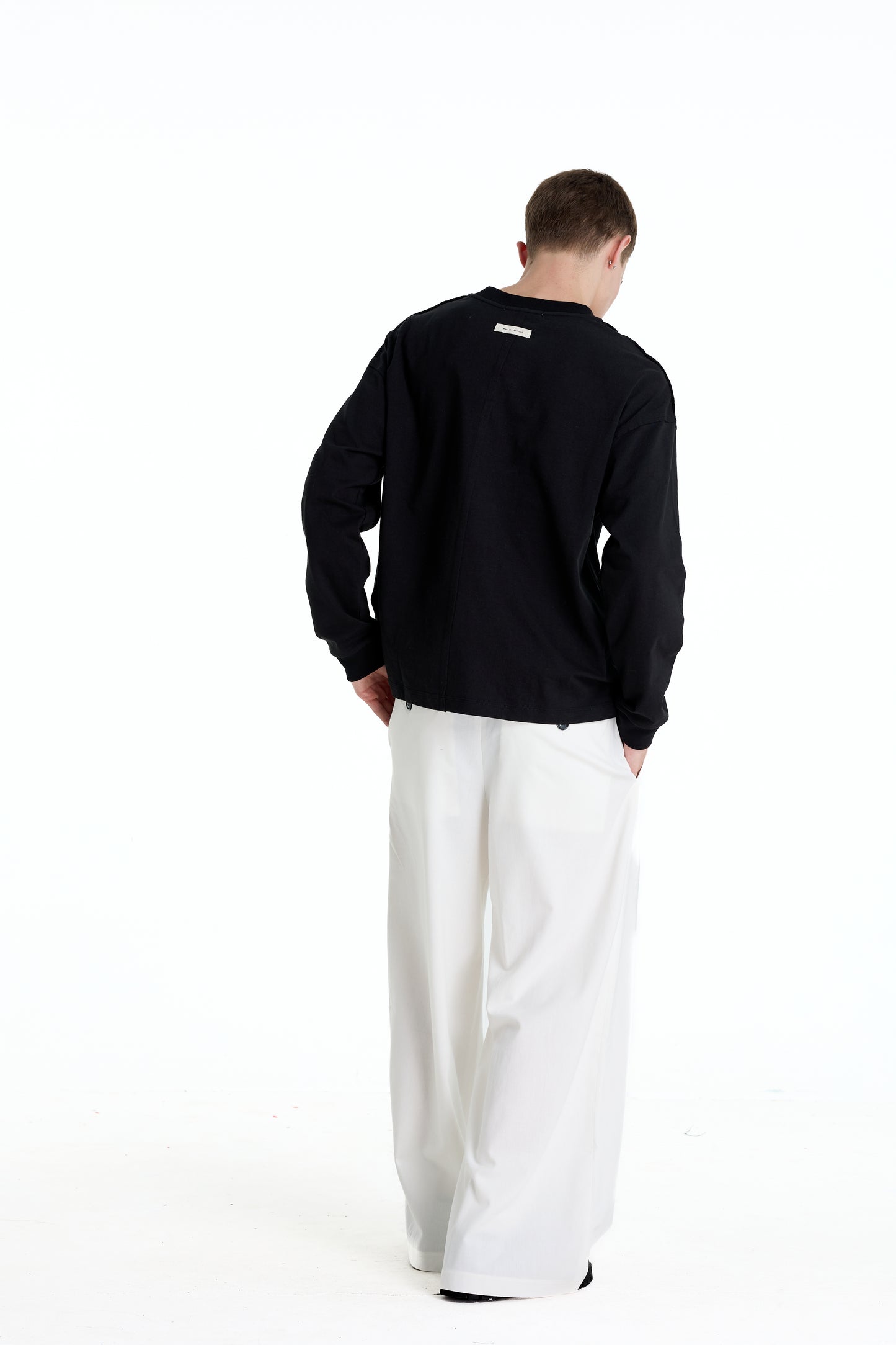 ME EMBROIDERY LONGTEE BLACK