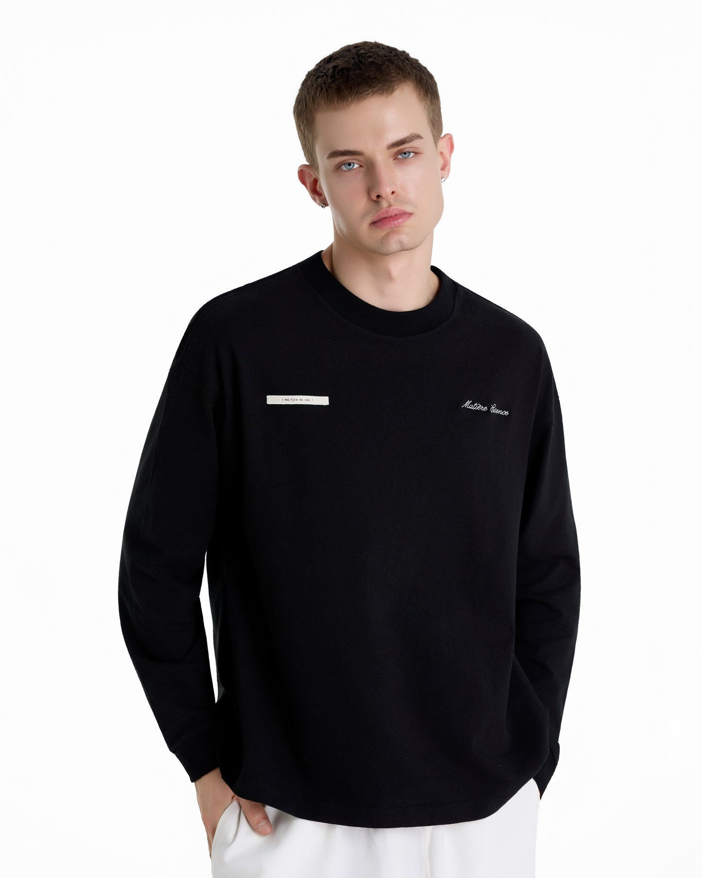 ME EMBROIDERY LONGTEE BLACK