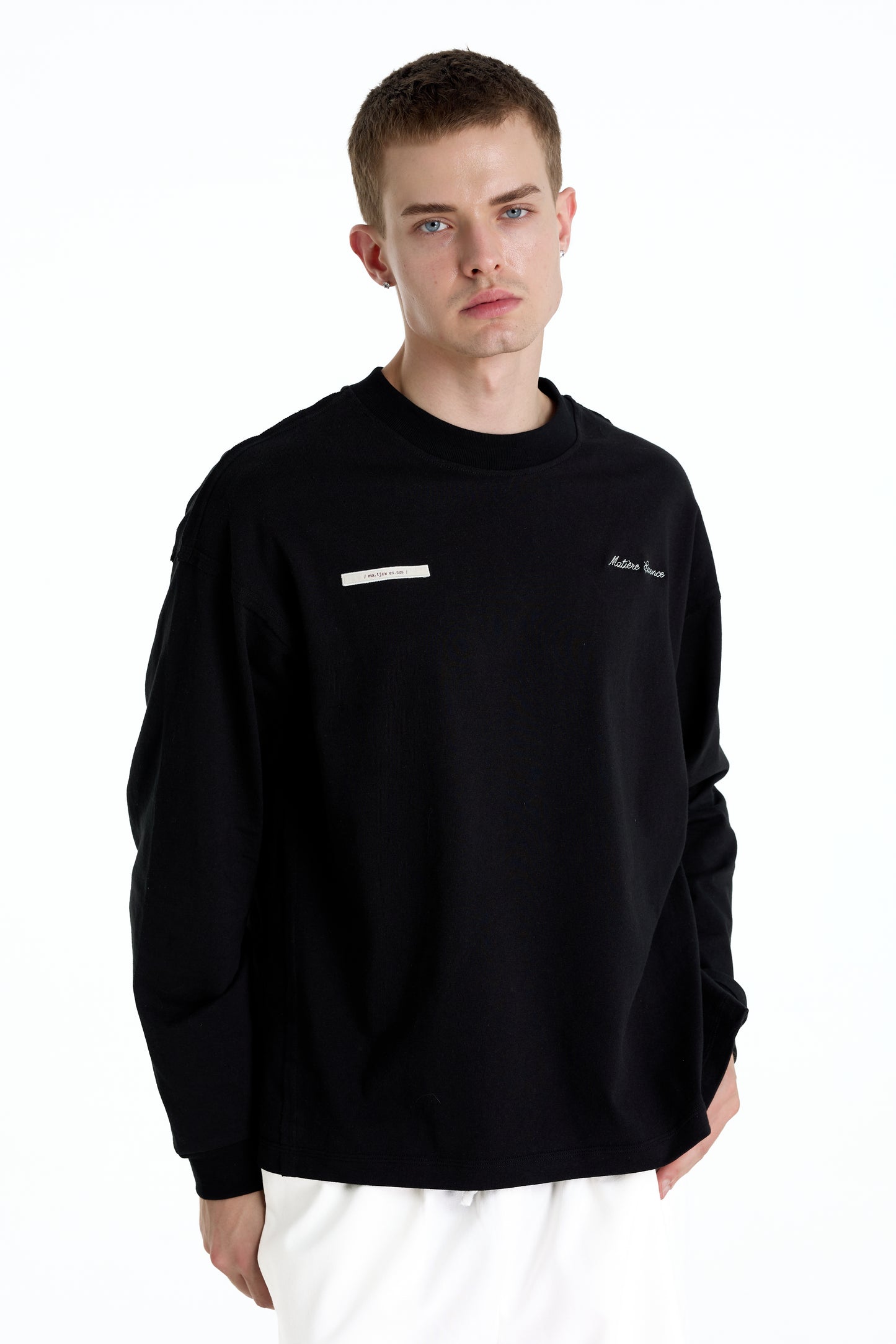 ME EMBROIDERY LONGTEE BLACK