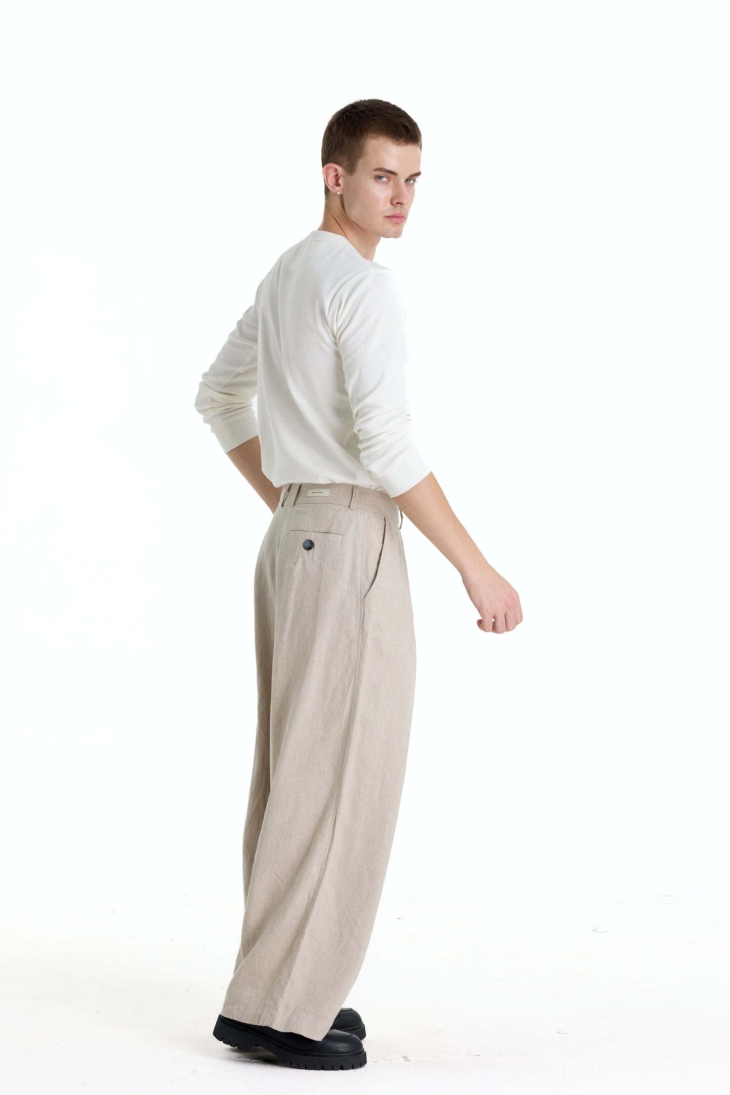 RIBBINORI MILKY WHITE LONG-SLEEVED